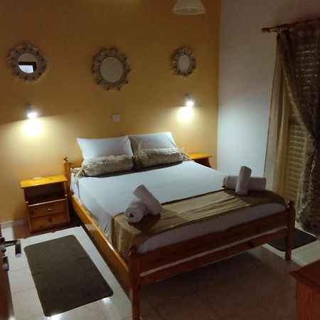 Takis Haikos House Two Minutes Walk To The Beach Peroulia Вунарія Екстер'єр фото