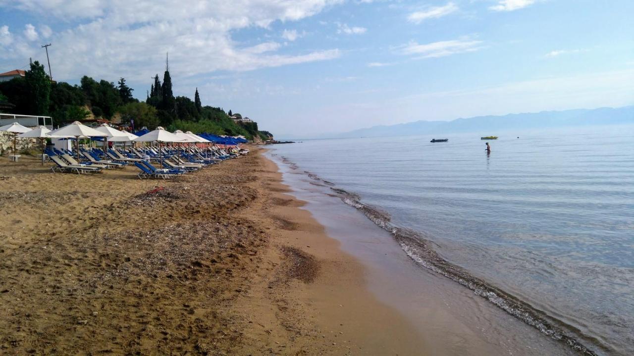 Takis Haikos House Two Minutes Walk To The Beach Peroulia Вунарія Екстер'єр фото