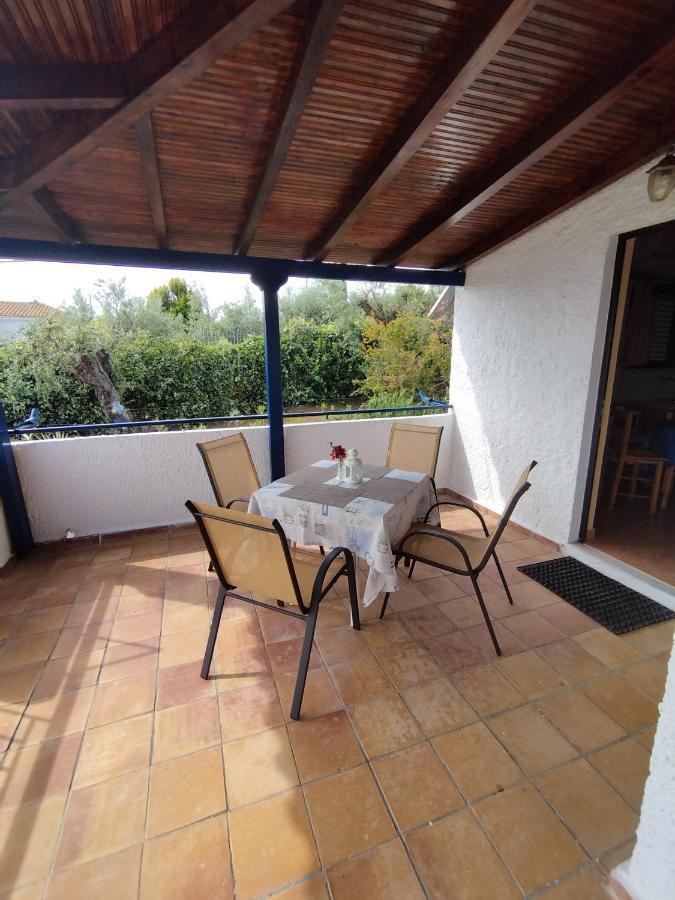 Takis Haikos House Two Minutes Walk To The Beach Peroulia Вунарія Екстер'єр фото