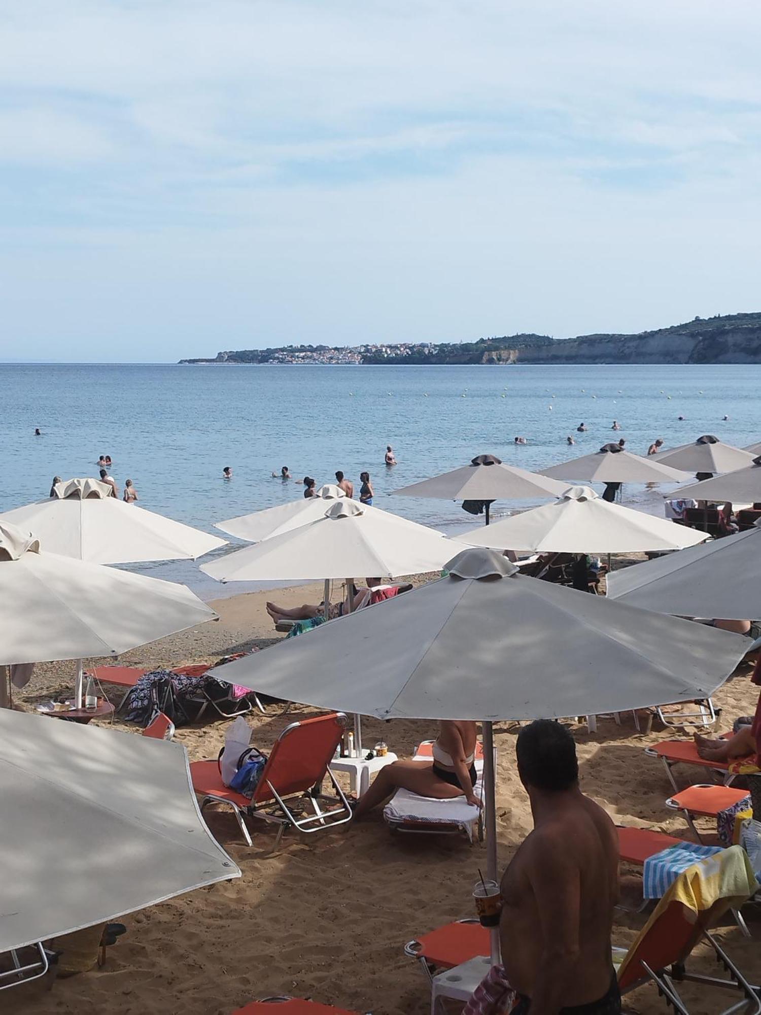 Takis Haikos House Two Minutes Walk To The Beach Peroulia Вунарія Екстер'єр фото
